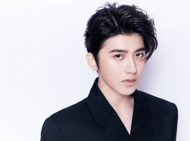 蔡徐坤微博高转发量揭秘,背后平台被查封,ikun