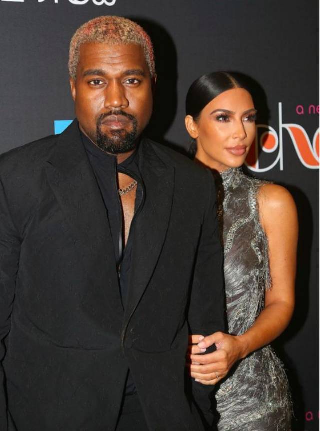 图为kim kardashian和 kanye west
