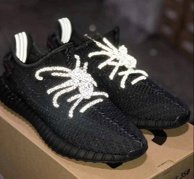 yeezy 350黑天使开箱测评 yeezy 350黑天使多少钱入手