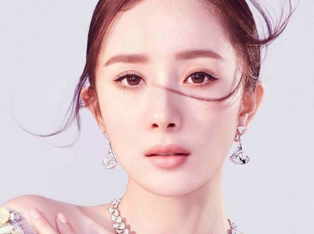 眼睛最好看的5位女星:杨幂赵丽颖迪丽热巴王祖