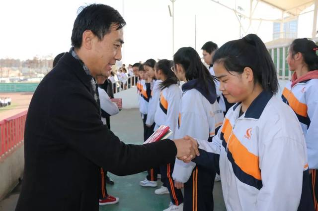 正心诚意 自强不息 | 银川高级中学2019年第二期总第二十四期校报