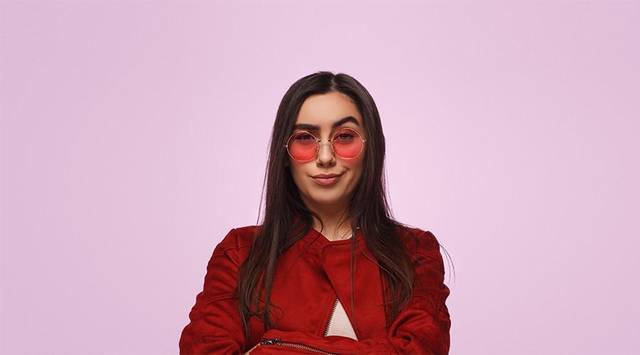 你好自恋啊 英文怎么说?当然不是 self-love啦