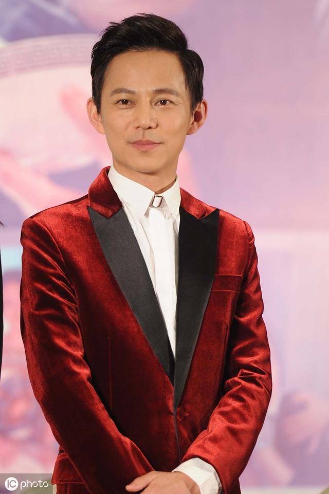 何炅,1974年4月28日出生湖南长沙,中国内地主持人,演员,歌手 1995年3