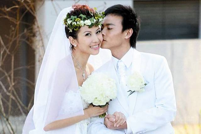 17年前她因为钱离开吴奇隆,如今吴奇隆身家过亿,她却过成这样
