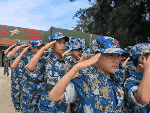 【先锋战营-2019】我是一个兵军旅主题夏令营八年品质