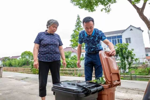 青浦区夏阳街道王仙村党支部书记 刘瑞峰