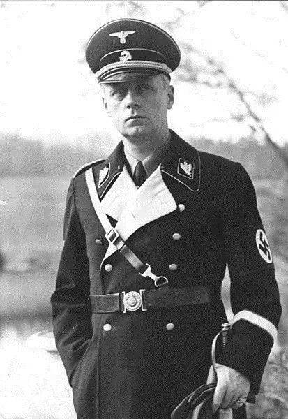 (凯特尔元帅) 七年后,1946年10月16日德军最高统帅部参谋长凯特尔元帅