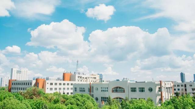 【新华社】扎根房屋服务边疆--石河子大学10米宽17.5米长田野设计图片