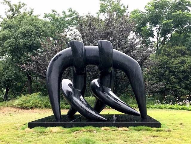 "传承·转化——"同道"雕塑作品展"暨莲美术馆开馆展拉开帷幕