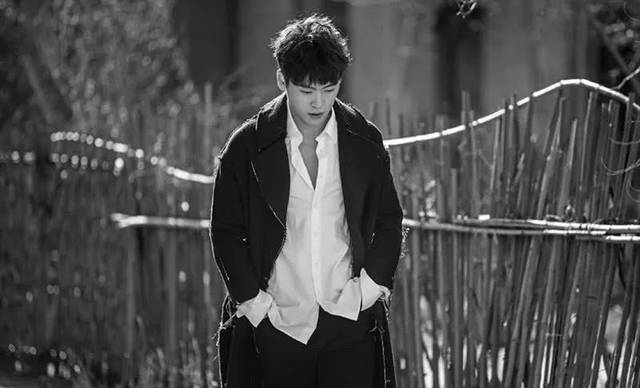 隔壁老樊《多想在平庸的生活拥抱你》火了:人这一生，最怕突然听懂一首歌