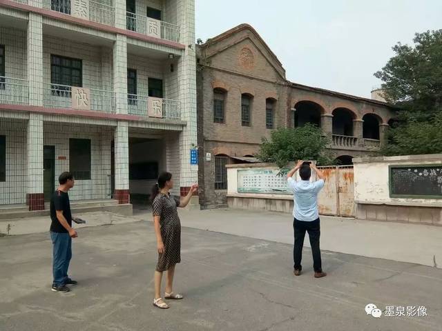 新乡市电影电视家协会主席李绍君在卫辉调研