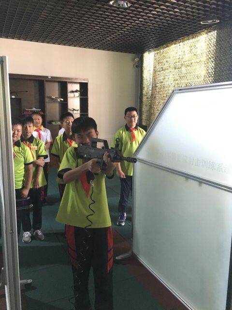 盘锦中小学实践基地:此实践基地专以军事打靶为主题,为增加体验度,校