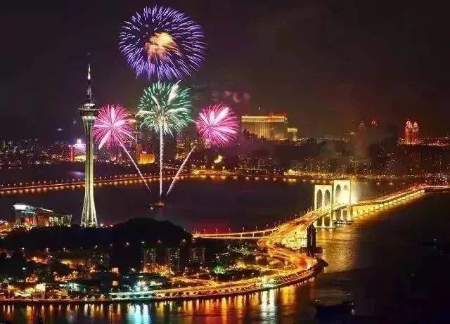 2019澳门国际烟花节惊艳夜空!美爆了!