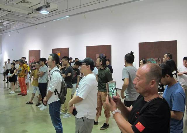 【锦都现场"易—洪振宇艺术展"在锦都艺术中心圆满开幕