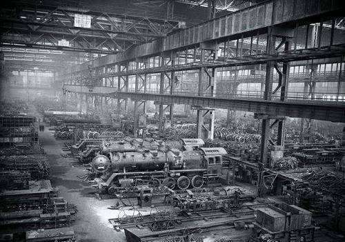 冷战把苏联拖垮,美国经济为啥没受影响?