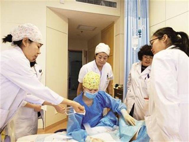 生娃时,接生护士的这3句话让人"脸红",过来人:太害羞了