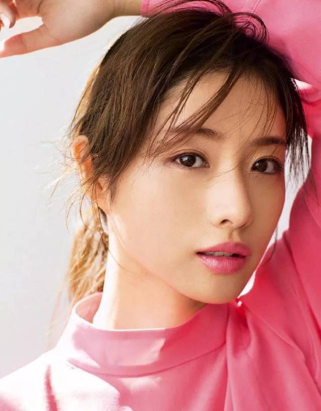 石原里美又被曝要结婚了,本人未做回应