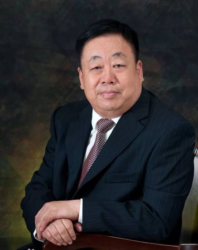 衡水经济发展的助推者之一,李春岗奋勇探索,执着追求,带领泰华集团由