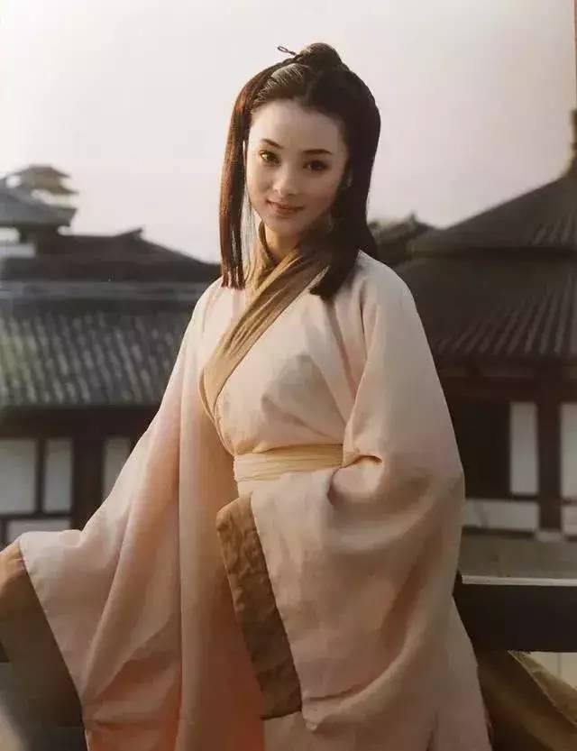 都在吹林青霞、张曼玉的美貌,我却想起这些隐