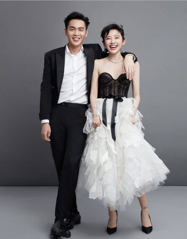 张若昀唐艺昕结婚进行时晒出一组婚纱照 男帅