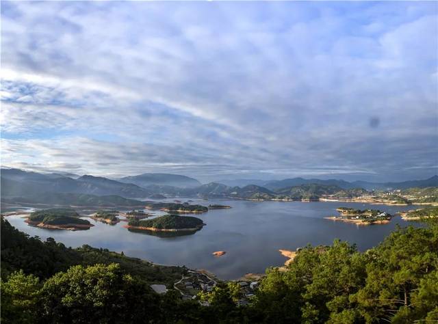 佛系古田 一张"初恋脸",清新佛系来形容 ★翠屏湖  青山环抱,满眼翠绿