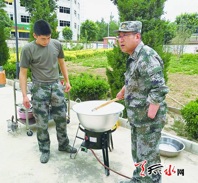 【不忘初心 牢记使命】独手英雄张洪峰