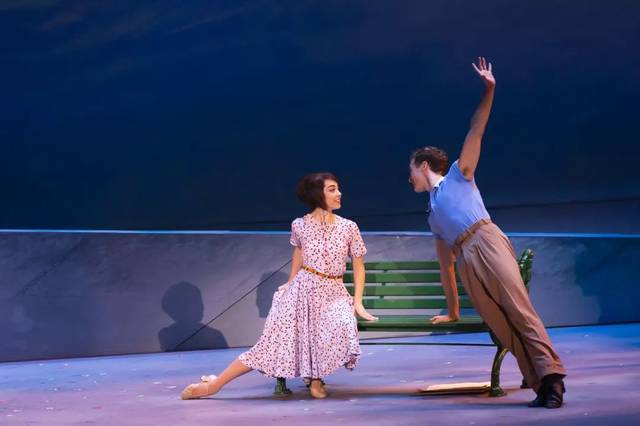 百老汇英文原版音乐剧《一个美国人在巴黎》将