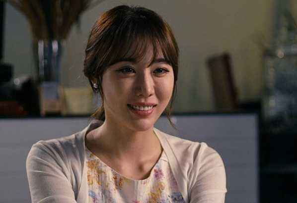 蓝燕相比姜恩惠身材颜值不分上下,如果去韩国