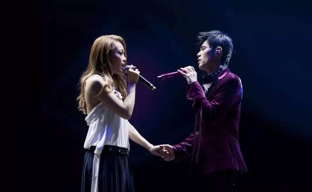 高产!周杰伦居然给别人写了223首歌曲,够出22