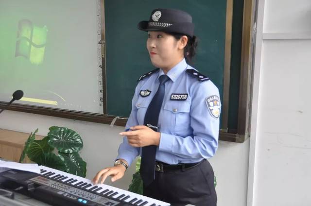 五监区警察教师徐莹莹