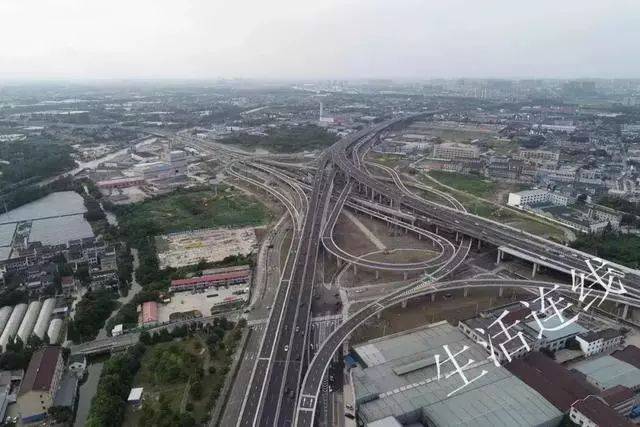 【今日常州】常州龙江路长虹路高架互通全线全向开通||常州中职与普通