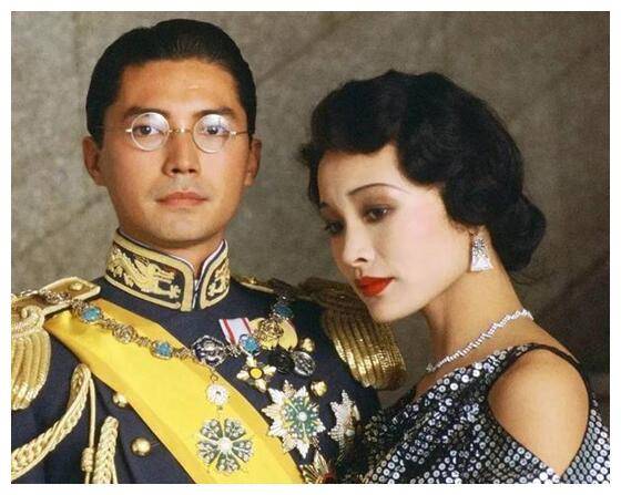 绝代美男尊龙,竟是孤儿出身,他爱一个女星被拒