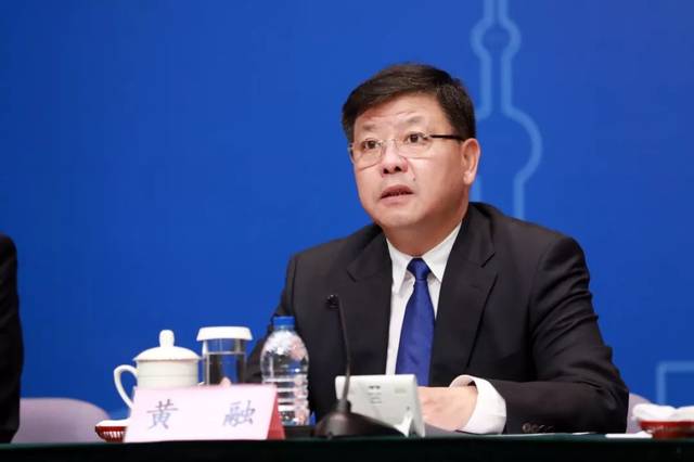 上海市政府副秘书长黄融: 上海加快建设垃圾全程分类体系 "整区域"