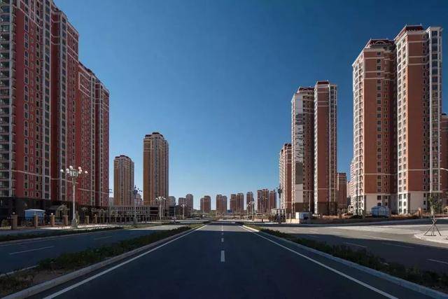 空旷的"鬼城"鄂尔多斯