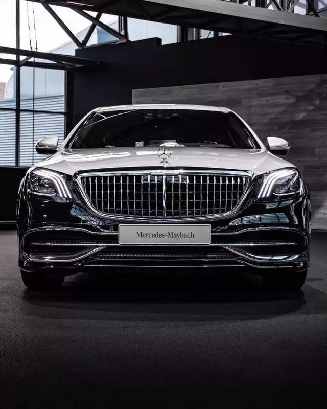 和劳斯莱斯加长幻影一个价位的奔驰轿车——迈巴赫 pullman s650