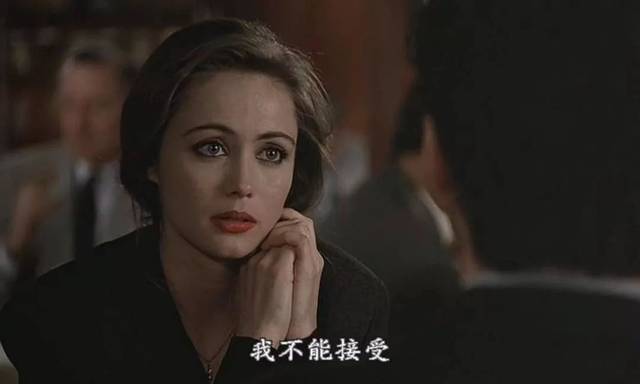 在感情里卑微到极致是什么感觉?