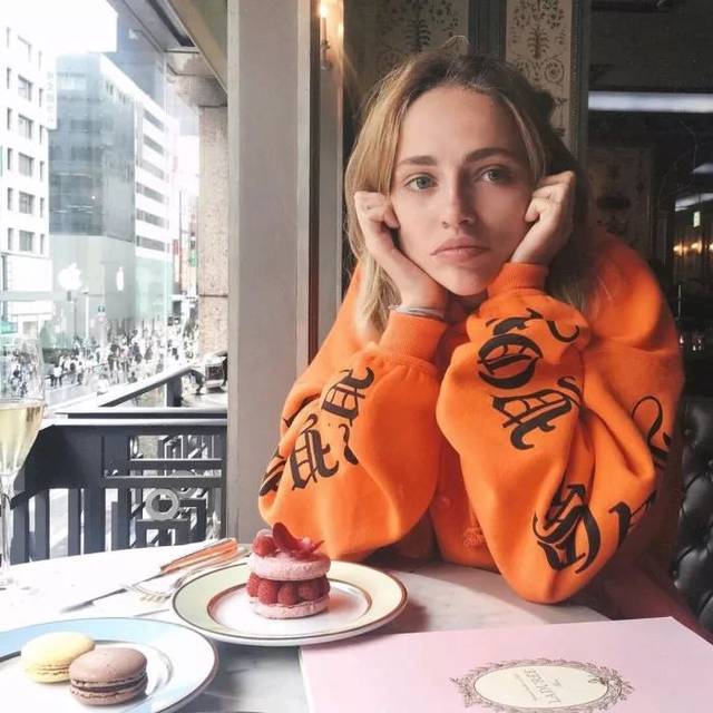 我知道你会听很丧的歌 ,会有很丧的情绪。