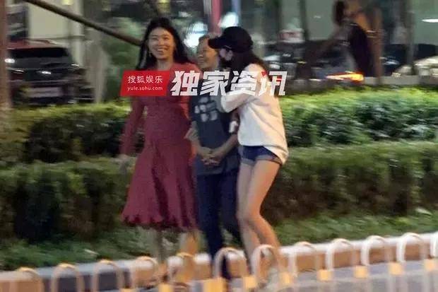 买水军黑前妻,蹭完前女烈焰公益服友热度就跑,现在他娶了个90后娇妻?