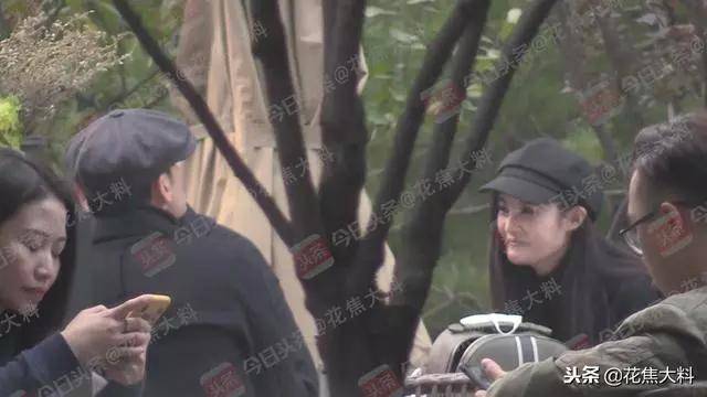 买水军黑前妻,蹭完前女烈焰公益服友热度就跑,现在他娶了个90后娇妻?