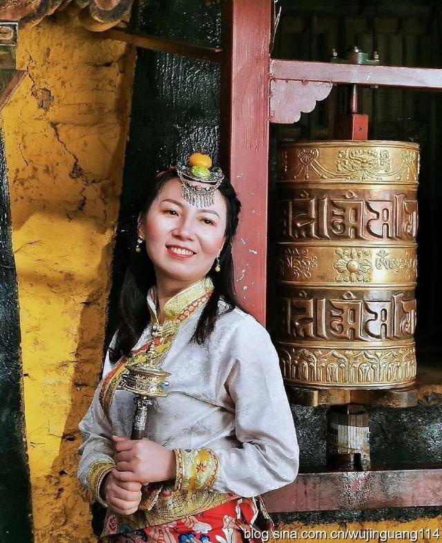 藏族(藏文: )是中国的56个民族之一,是青藏高原的原住民.