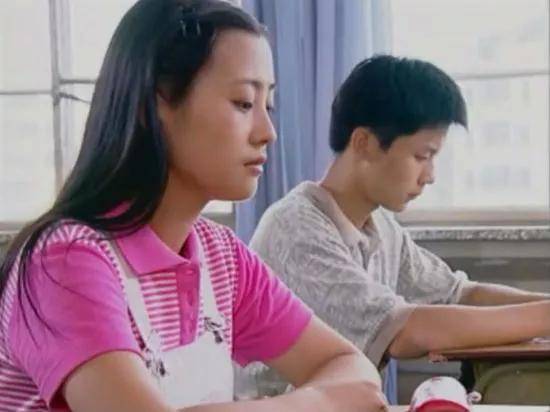 买水军黑前妻,蹭完前女烈焰公益服友热度就跑,现在他娶了个90后娇妻?