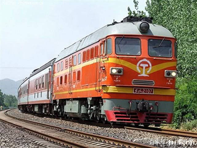 有人说越南火车堪比中国高铁?看了越南火车内