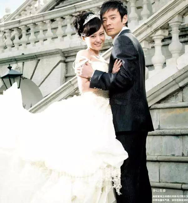 买水军黑前妻,蹭完前女烈焰公益服友热度就跑,现在他娶了个90后娇妻?