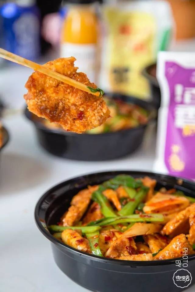 四重辣度挑战你的味蕾!不同风味的新疆米粉越