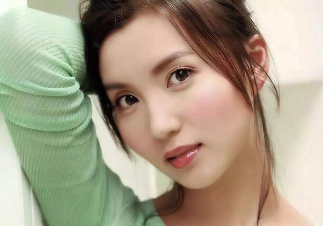 消失17年的万人迷陈好现身当年隐退原因曝光如今身家百亿
