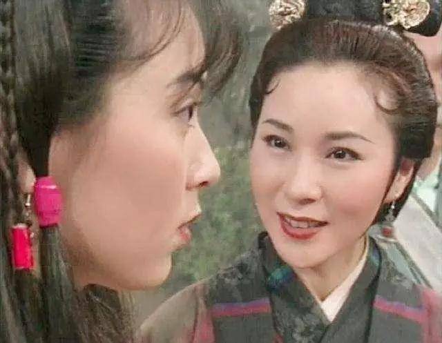 她曾在1981年《大侠霍元甲》中饰演与陈真有情的日本女间谍,该剧为