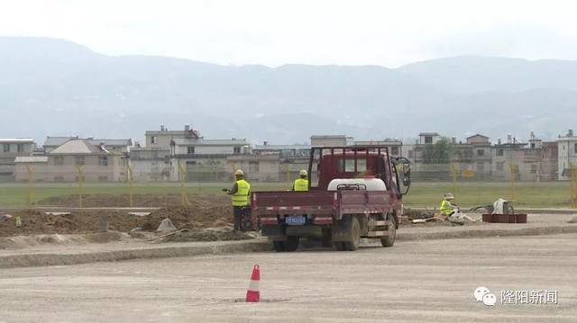 今年计划还要立项跑道延长的项目,新建的航站楼比现有的航站楼大了近