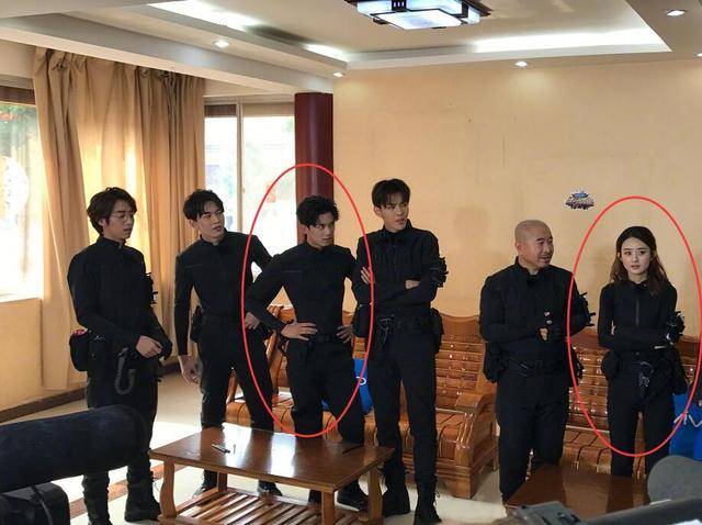 这些男明星都不吃饭的吗?白宇腰和杨幂一样细,他只有队友大腿粗