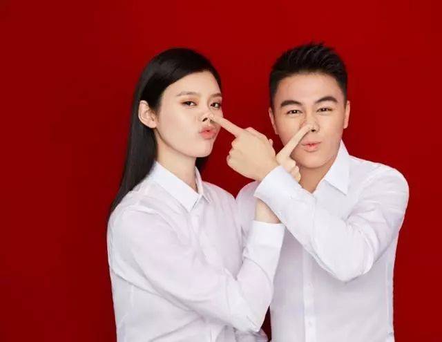 奚梦瑶何猷君结婚照曝光!一个细节引起所有人注意.
