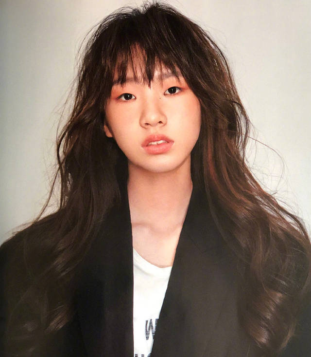 小S大女儿被狂夸,但最漂亮的老二却遭妈妈冷落